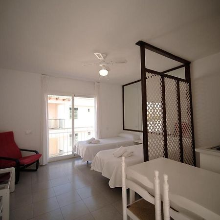 Estel Blanc Apartments - Adults Only Cala'N Blanes  Kültér fotó