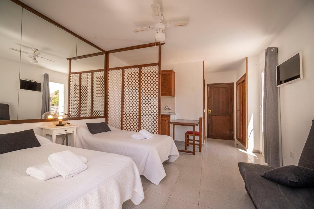 Estel Blanc Apartments - Adults Only Cala'N Blanes  Kültér fotó