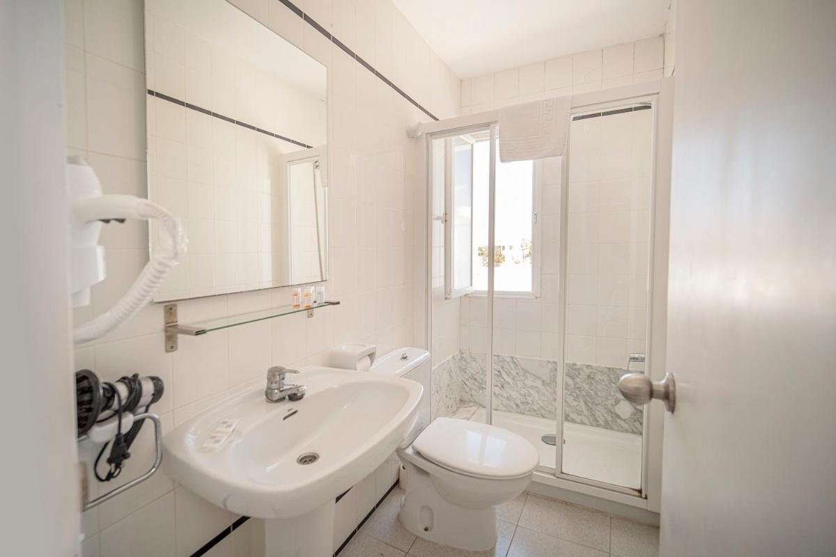 Estel Blanc Apartments - Adults Only Cala'N Blanes  Kültér fotó