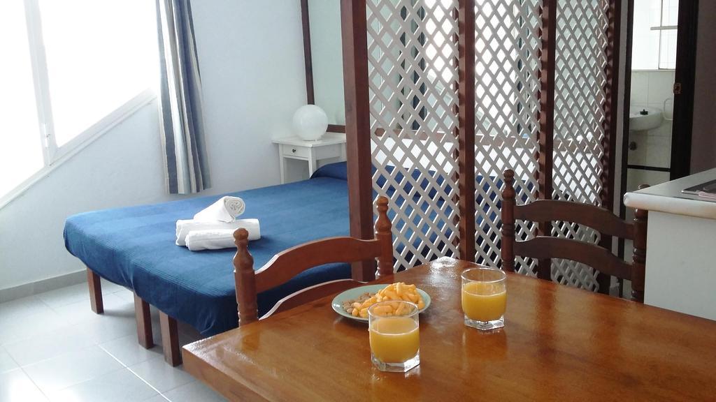 Estel Blanc Apartments - Adults Only Cala'N Blanes  Kültér fotó